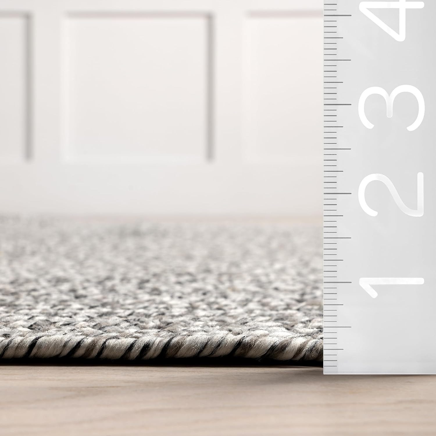 Wynn Salt and Pepper 2′ x 12′ Braided Indoor/Outdoor Rug – Pet-Friendly & Durabl
