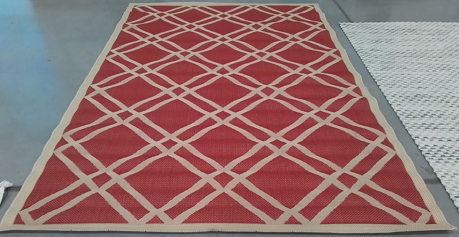 RED / BONE 6′-7″ x 9′-6″ Back Stain Rug, Reduced Price 1172798970 CY6923-248-6