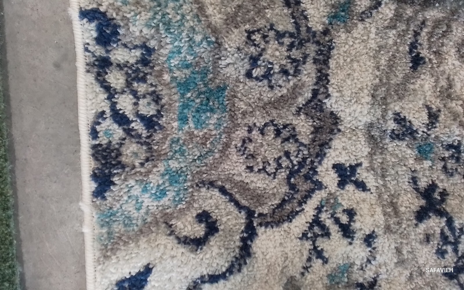 CREAM / LIGHT GREY 4′-0″ x 6′-0″ Damaged Rug, Reduced Price 1172773001 MAD600C-4