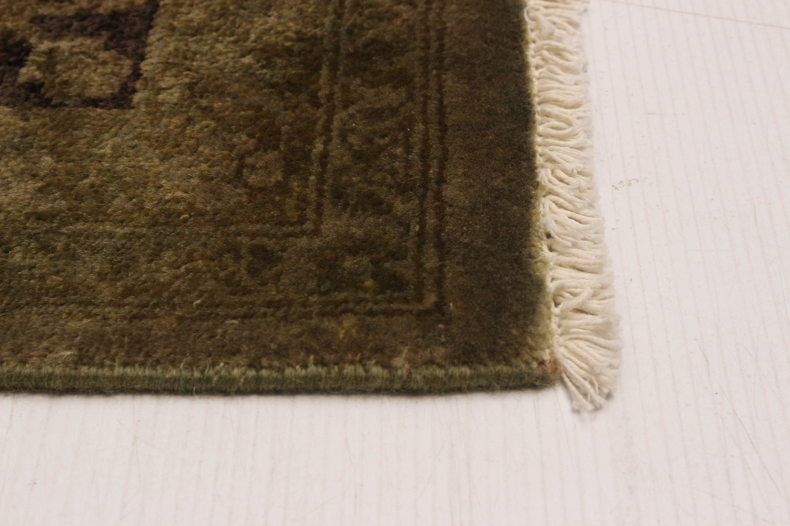 5’11” x 8’8″ Hand Knotted Oriental Carpet Traditional Wool Area Rug