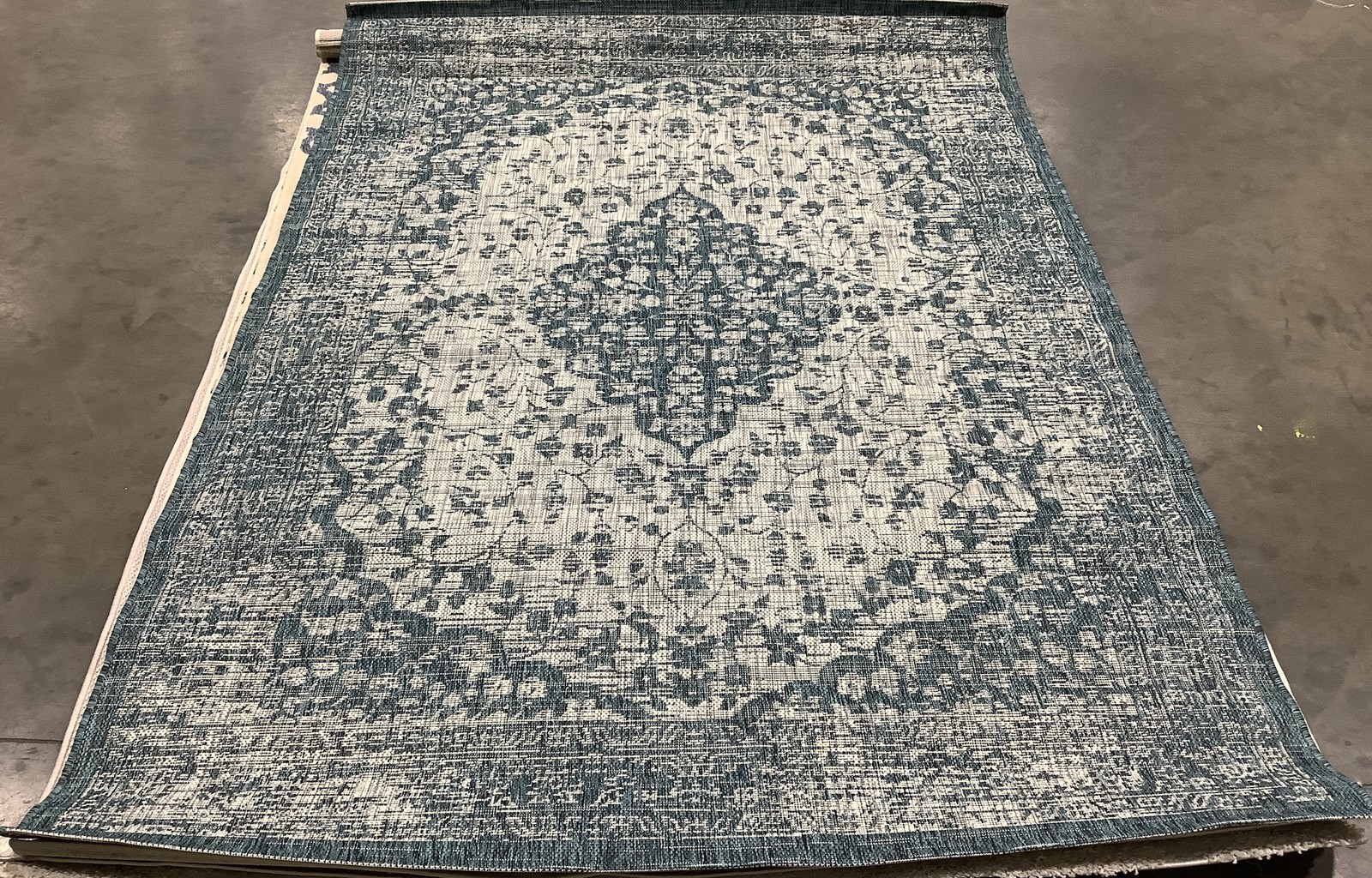 TEAL / CREAM 5′-3″ x 7′-7″ Flaw in Rug, Reduced Price 1172685604 CY8720-372-5