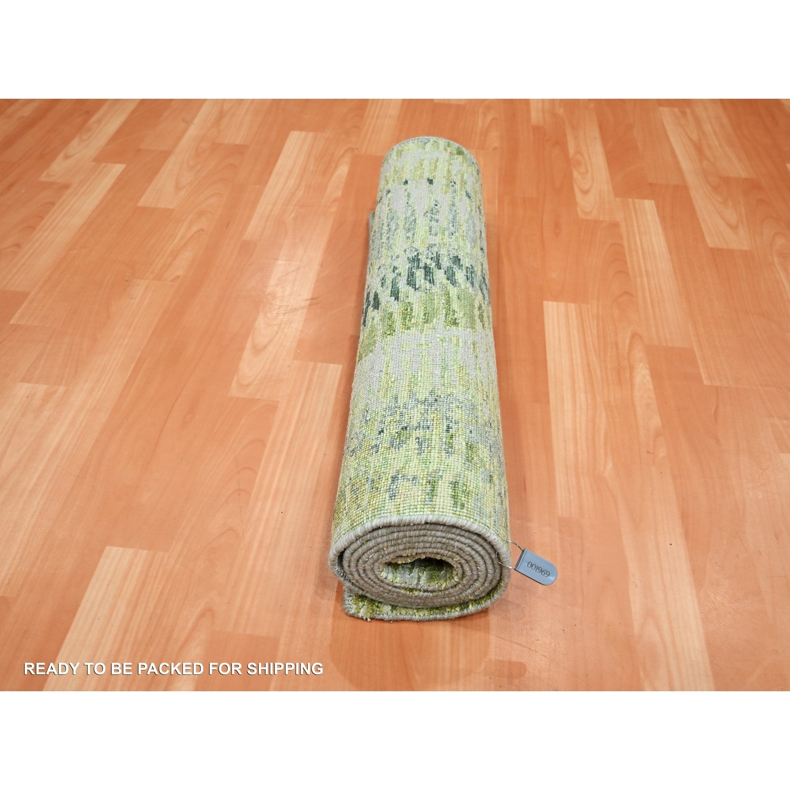 2’6″x8’2″ Green Crocodile Safari Design 100% Silk Hand Knotted Runner Rug R75547