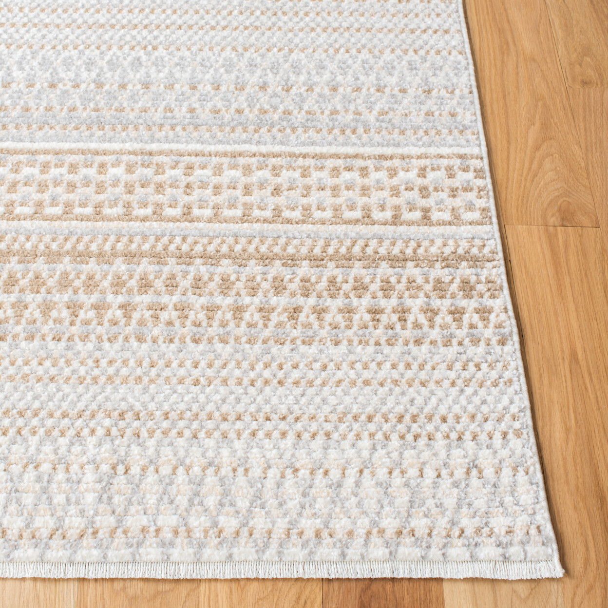SAFAVIEH Sedona Collection SED819A Ivory / Beige Rug