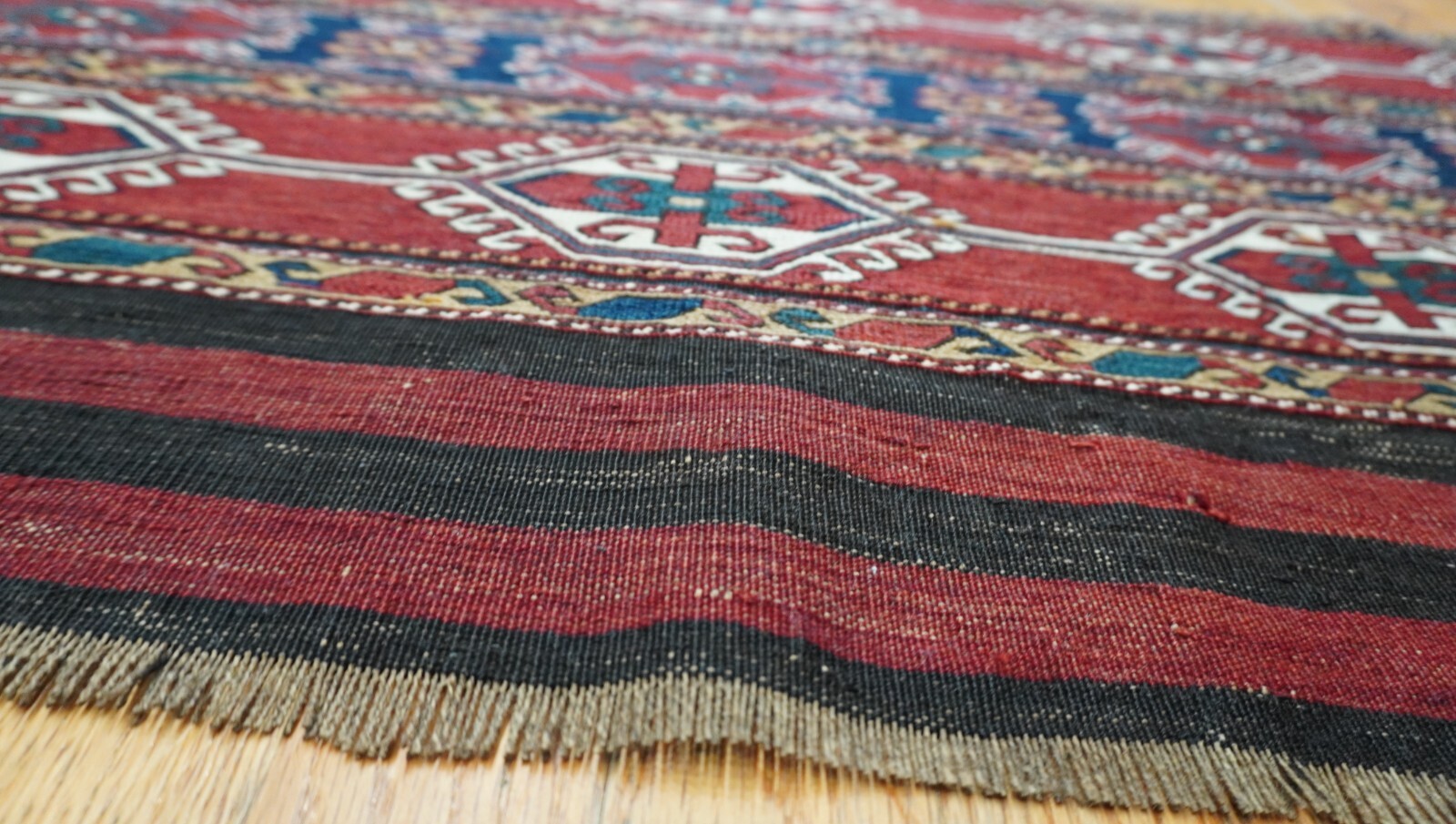 2′ x 3’5″ Antique 1880 Soumak Bag face Caucasian Tribal Hand Woven 100% Wool Rug