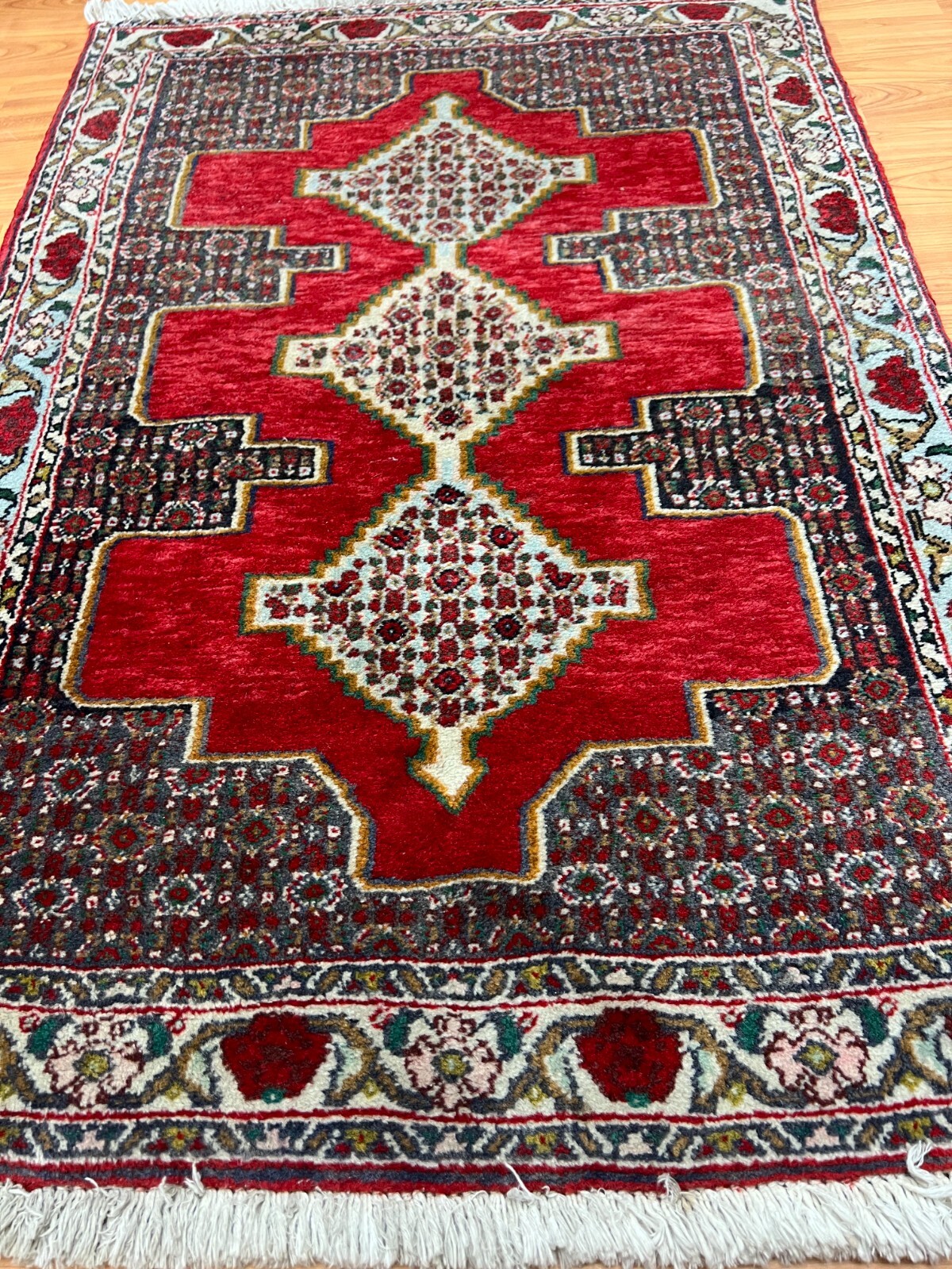2’6″ x 3’6″ Azerbaijani Oriental Rug – Full Pile – Hand Made – 100% Wool