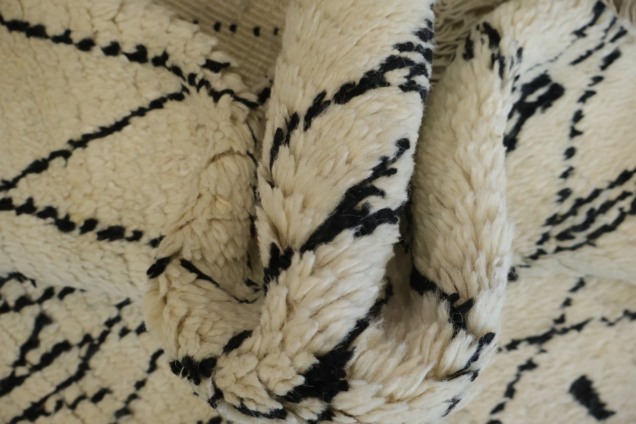 Trellis Pattern in Cream Color Modern Moroccan 8×10 Hand-Knotted Wool Area Rug