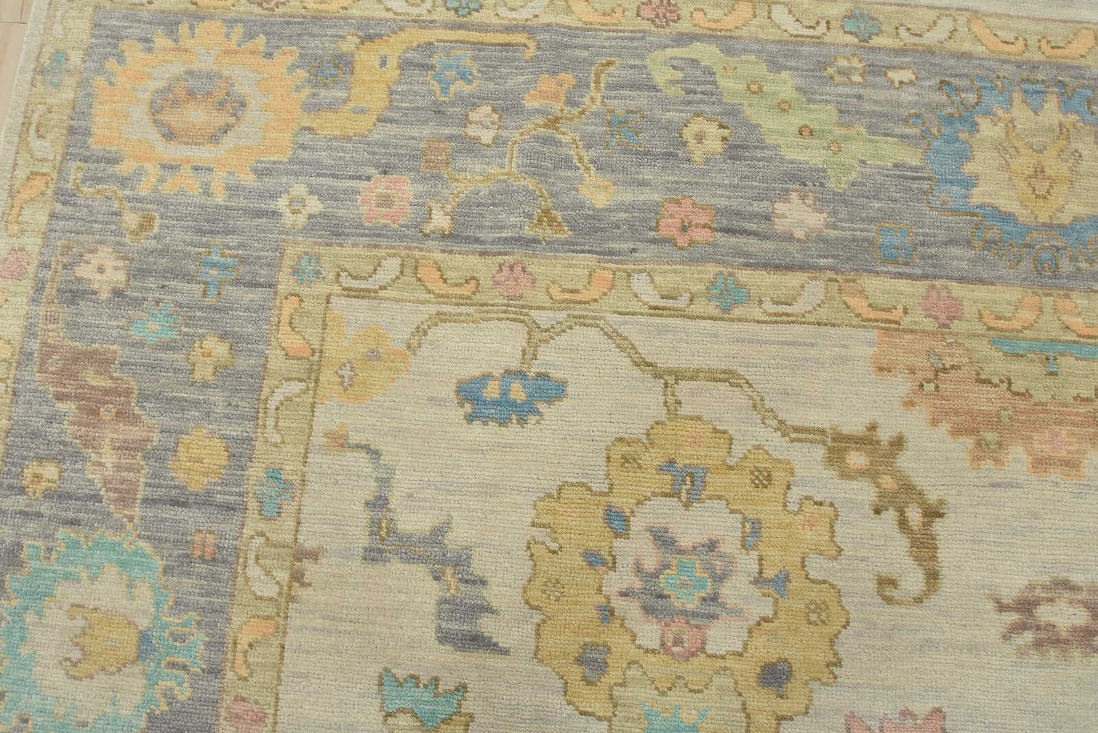 Anatolia Rug 10’2” x 10’7” Ivory Wool Traditional Hand-Knotted Oriental Carpet