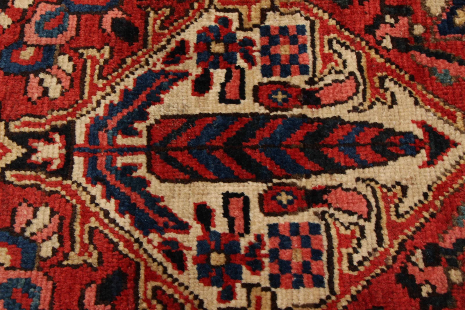 Vintage 4’11” x 6’10” Traditional Hand Knotted Vegetable Dye Wool Area Rug
