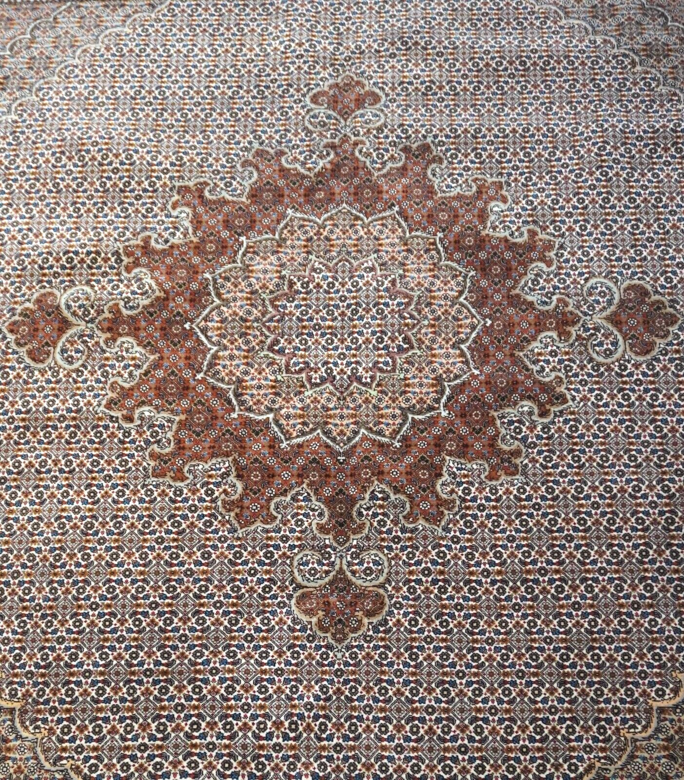 8′ x 8′ Square Elegant Tabrizz Mahi Silk & Wool Hand knotted Premium Quality Rug