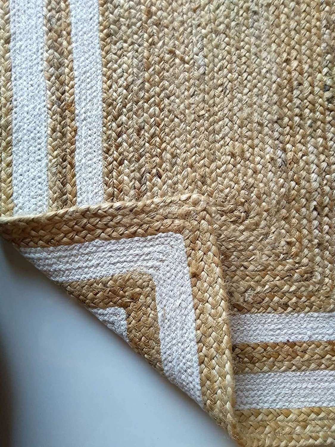 Natural Jute Area Rug with White Border Handwoven Carpet for Livingroom Boho Mat