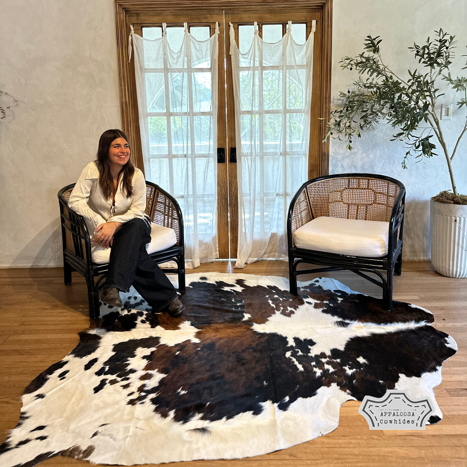 6x8ft Tricolor Original Cowhide Rug–100% Genuine Leather–Best Price Luxury Décor