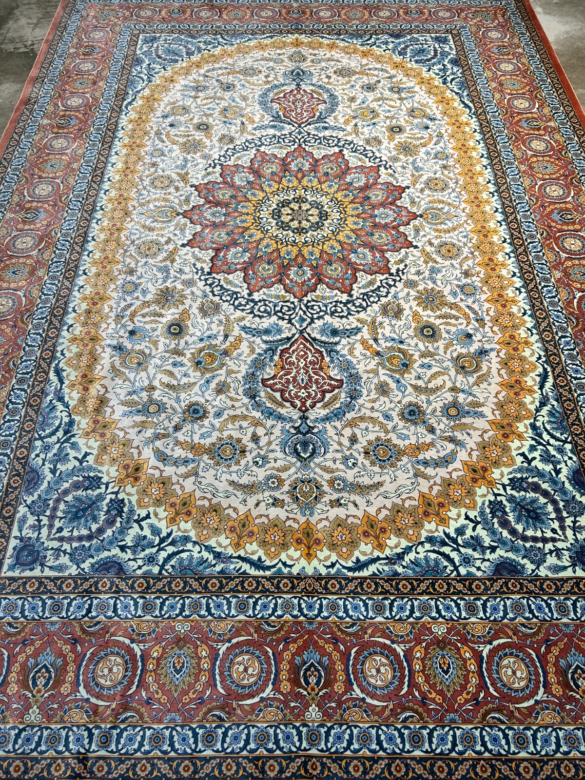 7’3″x10’7″ Exquisite Extra-Fine Hand-Knotted 100% Silk Qume Carpet – Area Rug