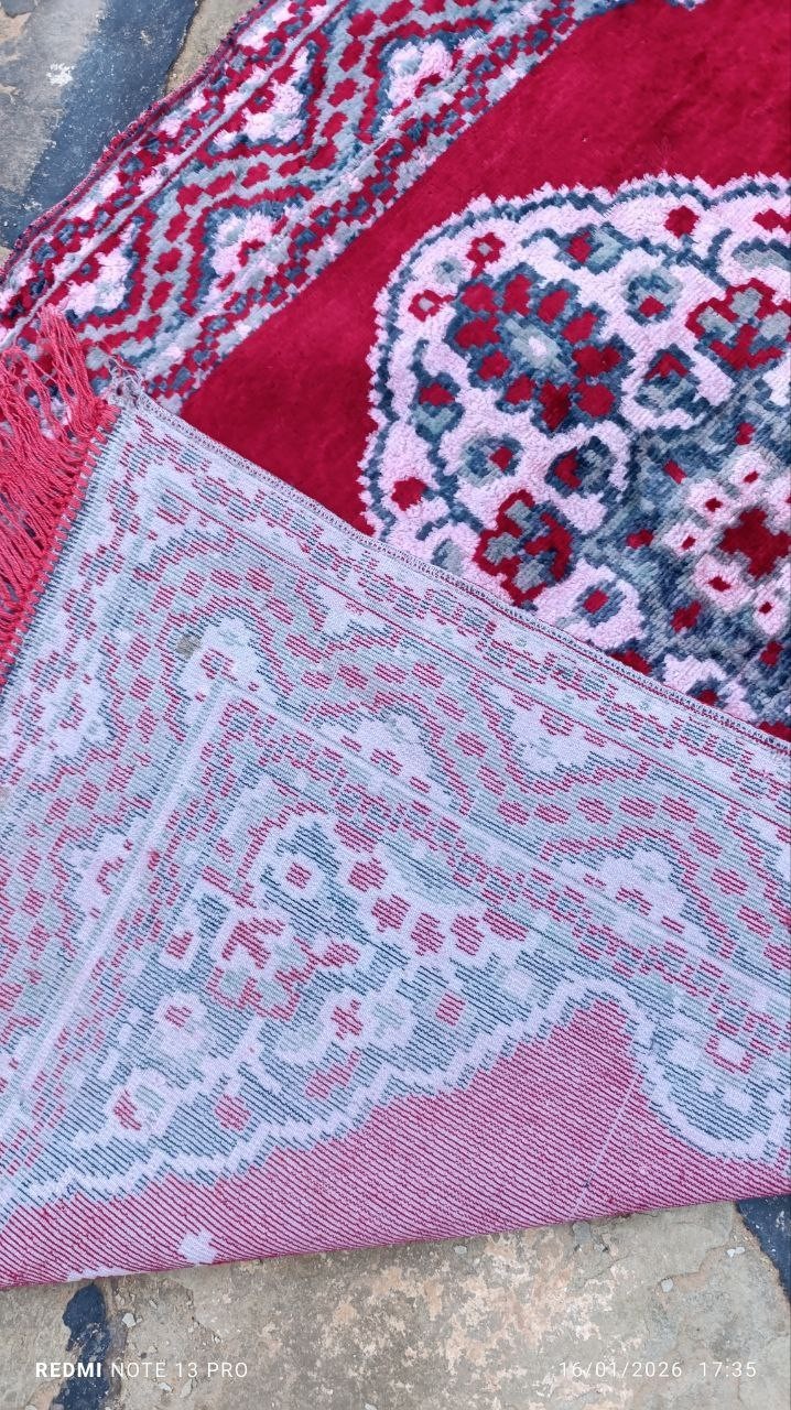 Vintage Style Decorative Wall Rug Red Oriental Geometric Boho Hanging 168×70 cm