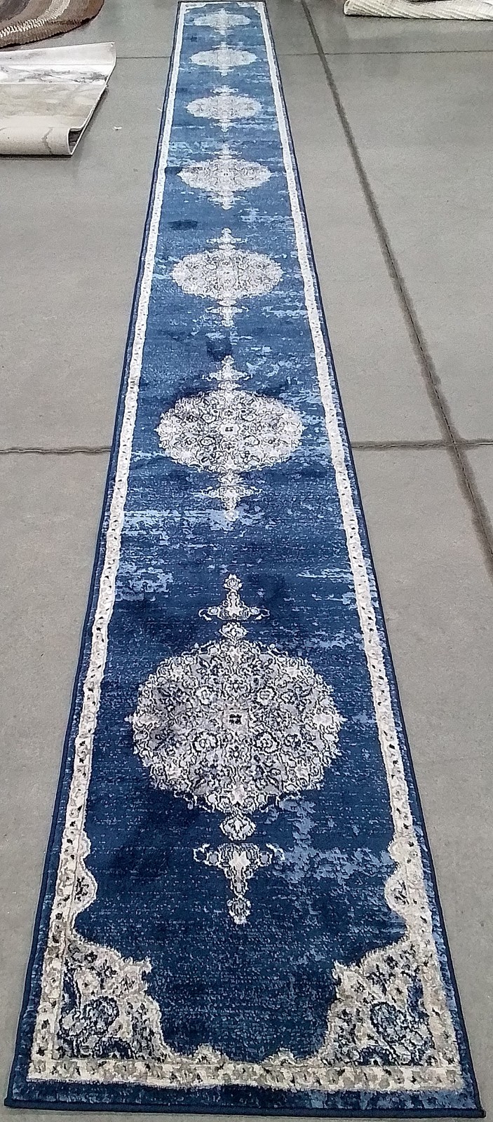 NAVY / LIT GREY 2′-0″ x 22′-0″ Flaw in Rug, Reduced Price 1172794599 BNT867M-222