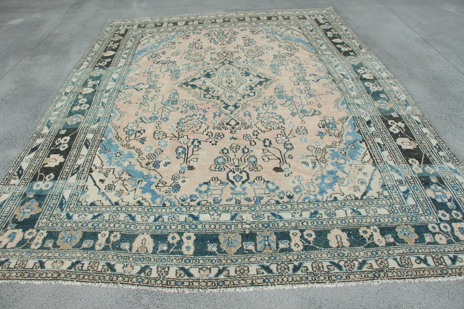 Vintage Turkish Oversize Rug 8,3×11,2 ft (252×341 cm), Blue Bordered Rug
