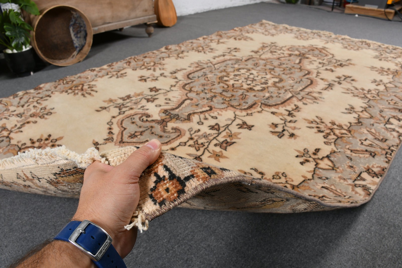 Turkish Vintage Rug 5,5×9,3 ft (167×284 cm), Brown Plants & trees Wool Rug