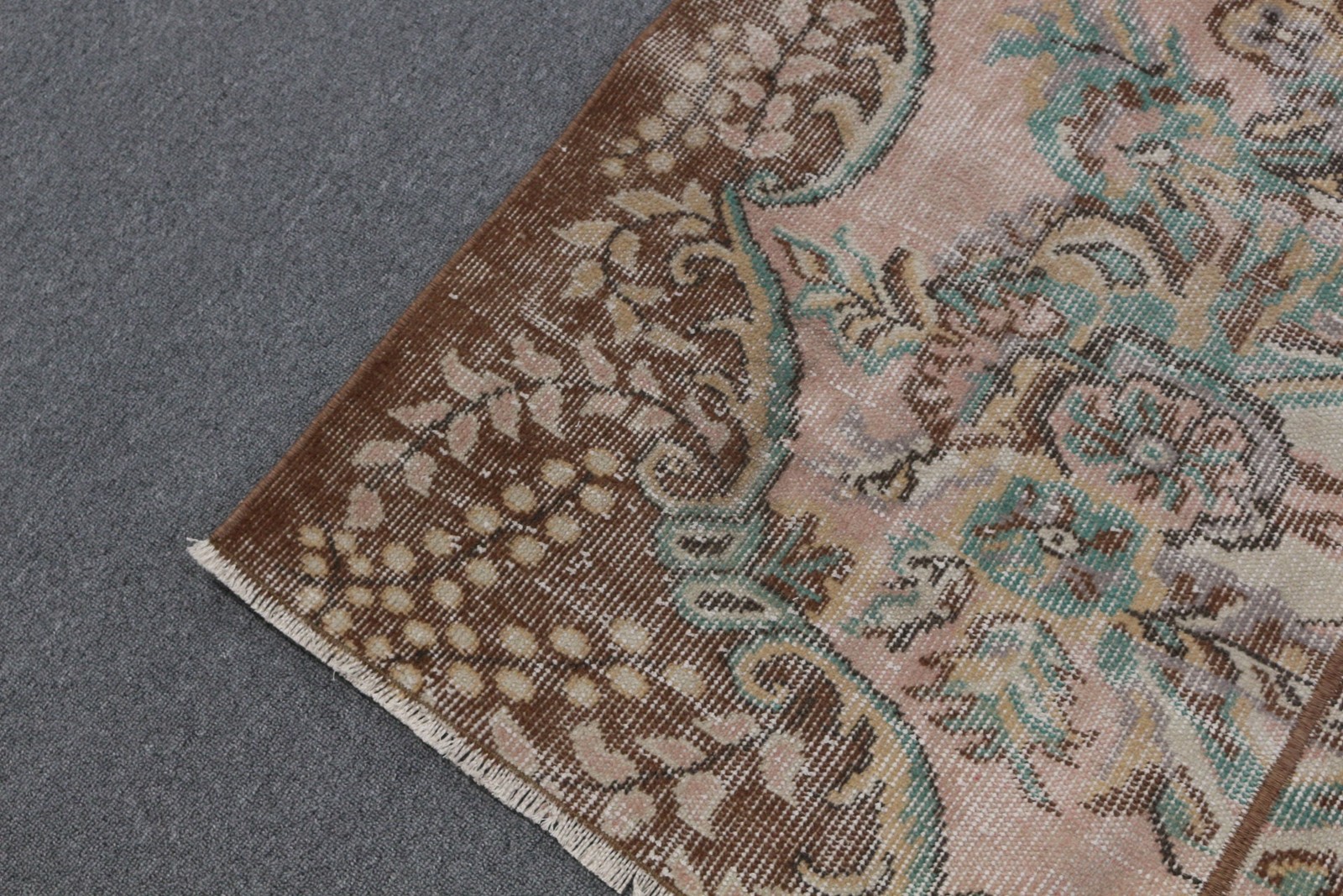 Vintage Rug 3,9×9 ft (119×273 cm), Brown Oriental Turkish Rug