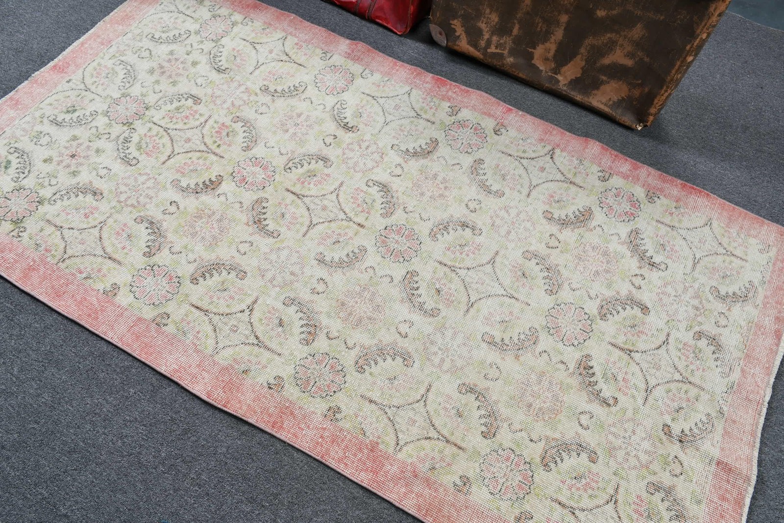 Turkish Vintage Rug 3,7×6,8 ft (113×207 cm), Pink Ikat Rug