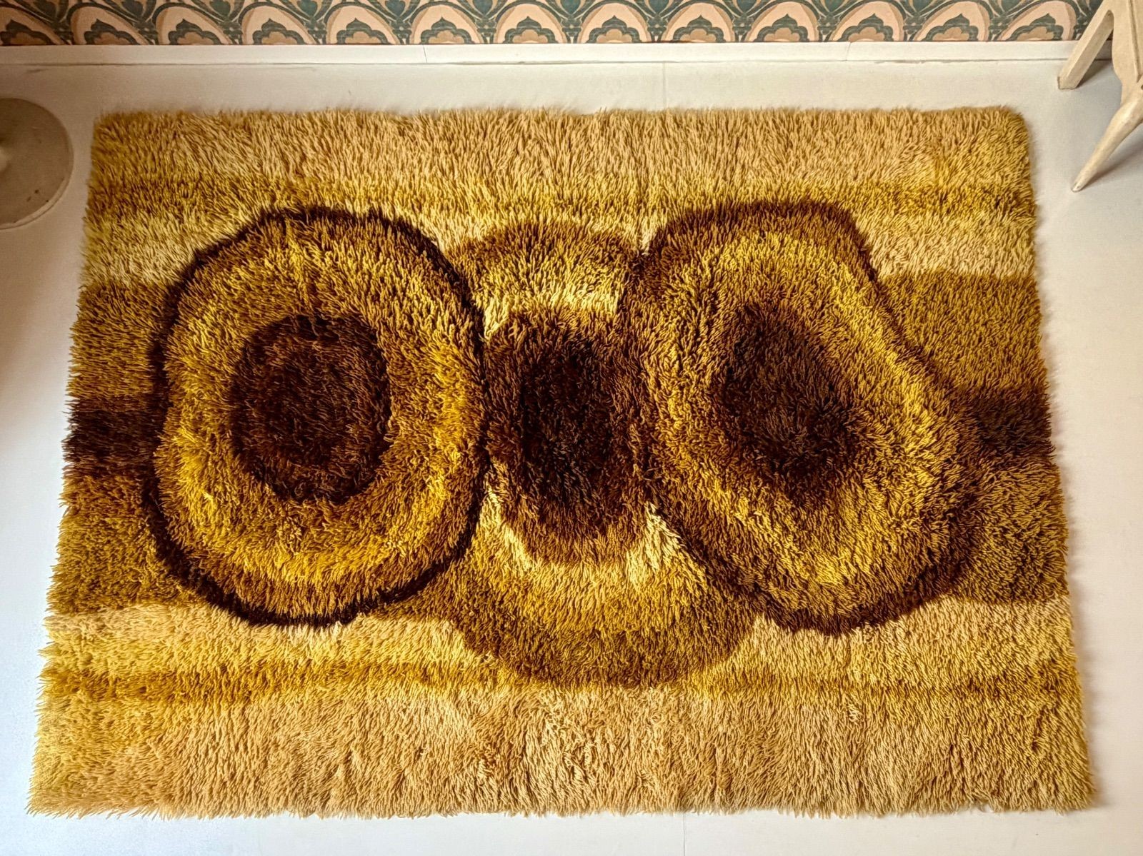 Vintage rug from EGE Denmark from the 60s and 70s. Midcentury interior space age