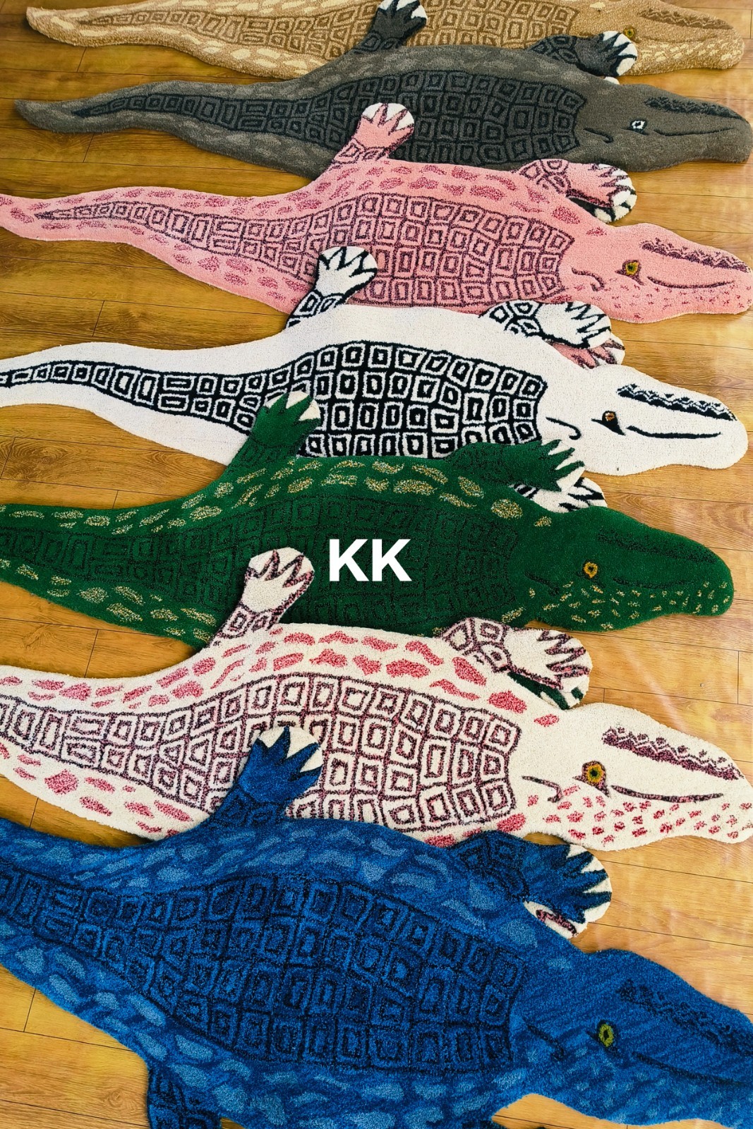Crocodile Rugs Handmade 100% Woolen Hand Tufted For Home Decoration
