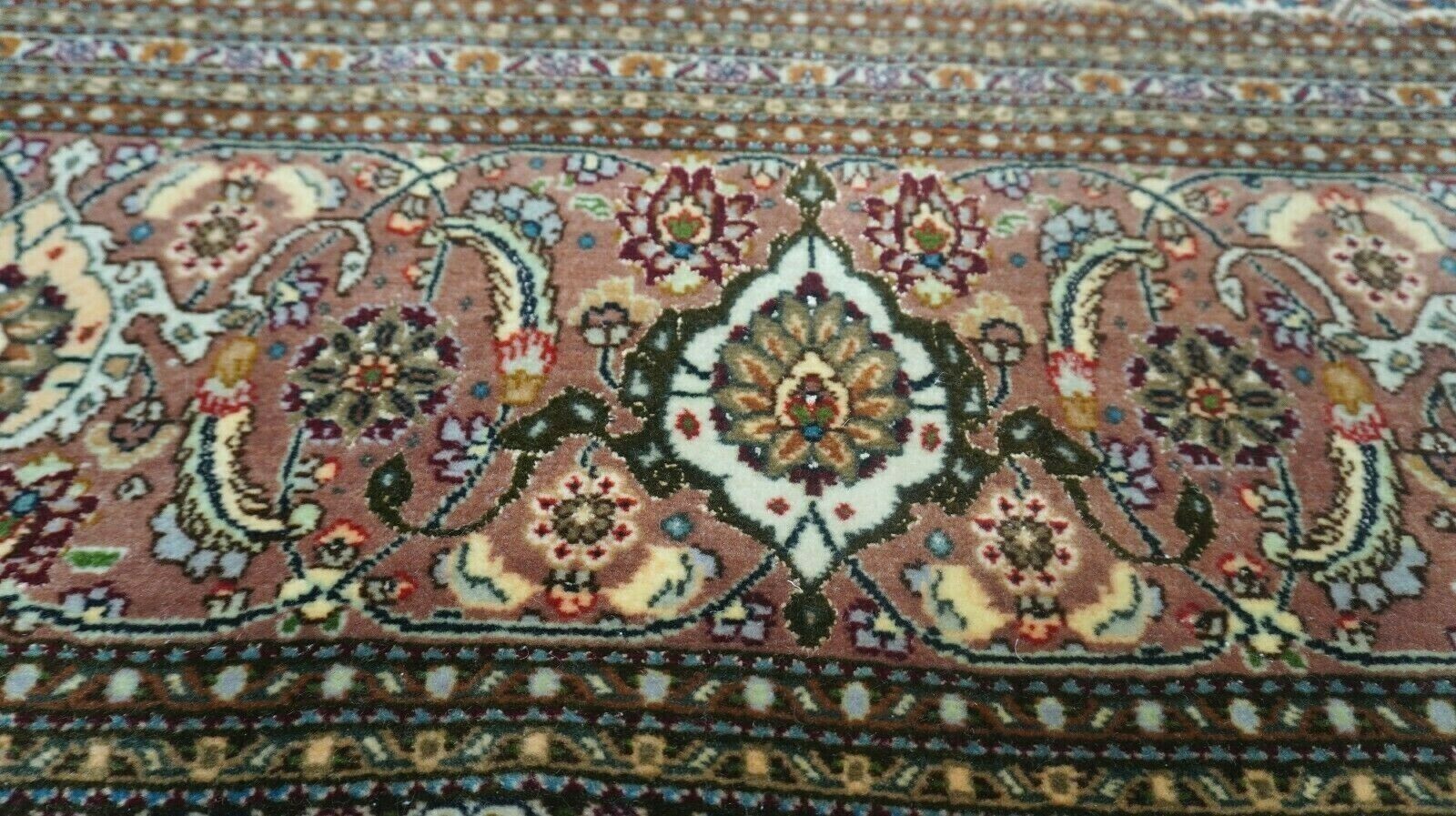 8′ x 8′ Square Elegant Tabrizz Mahi Silk & Wool Hand knotted Premium Quality Rug