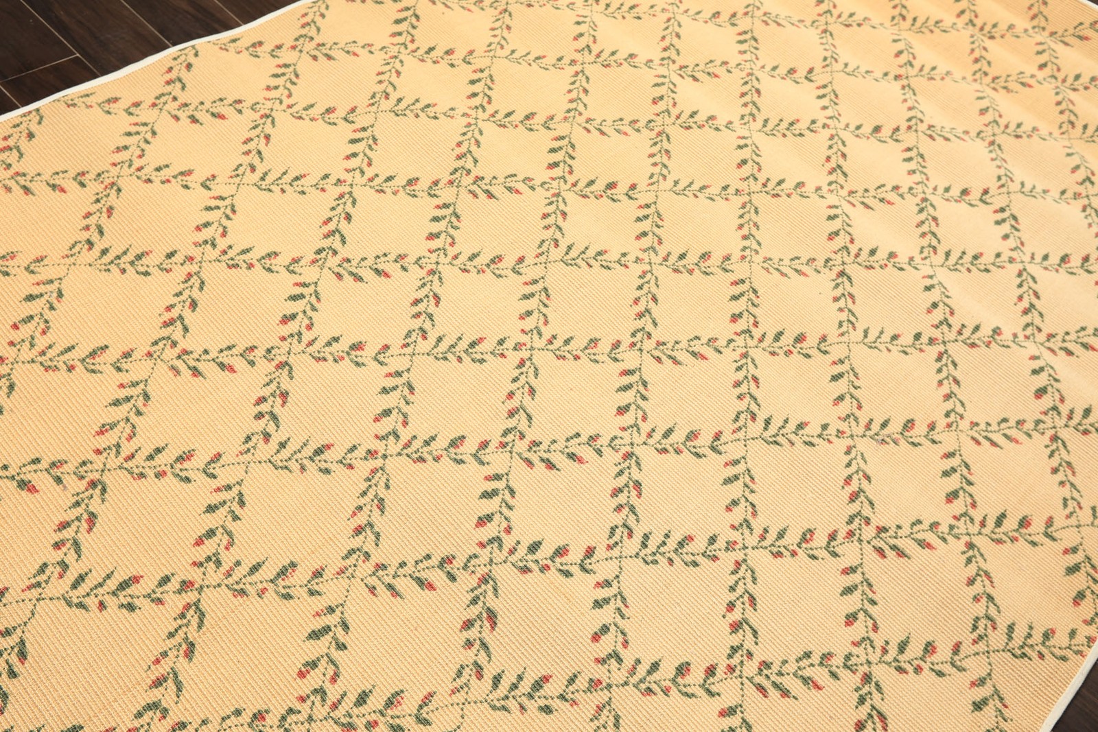 5’11”x9 Sisal Tan, Green Transitional Trellis Rug