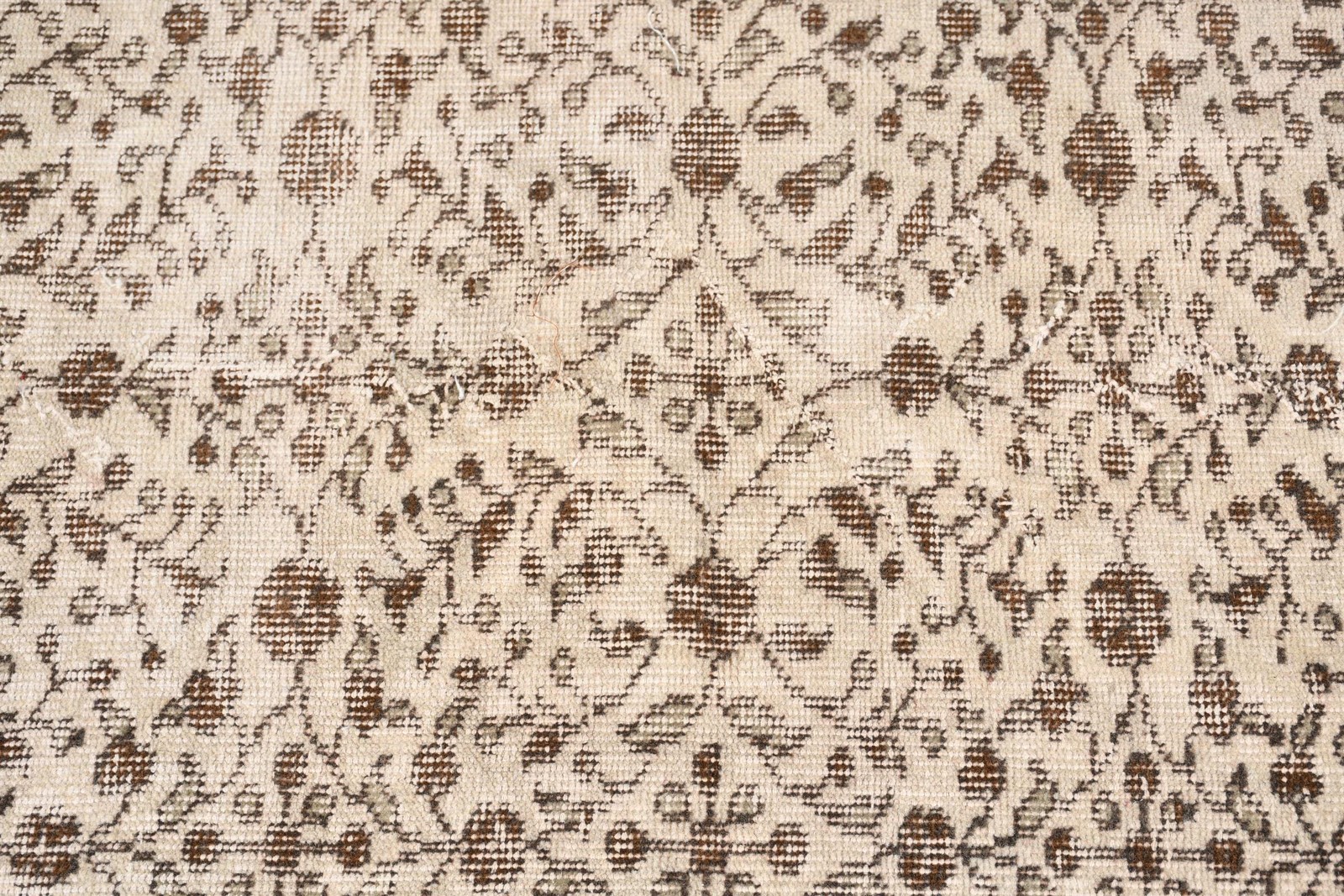 Turkish Vintage Rug 3,8×6,6 ft (117×200 cm), Brown Floral Rug