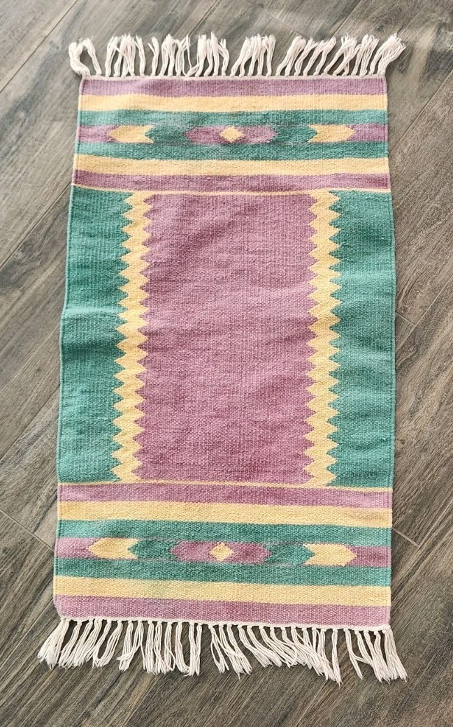 Vtg 80’s Dhurrie Western Aztec Handloomed Rug 22″ x 40″ Made in India