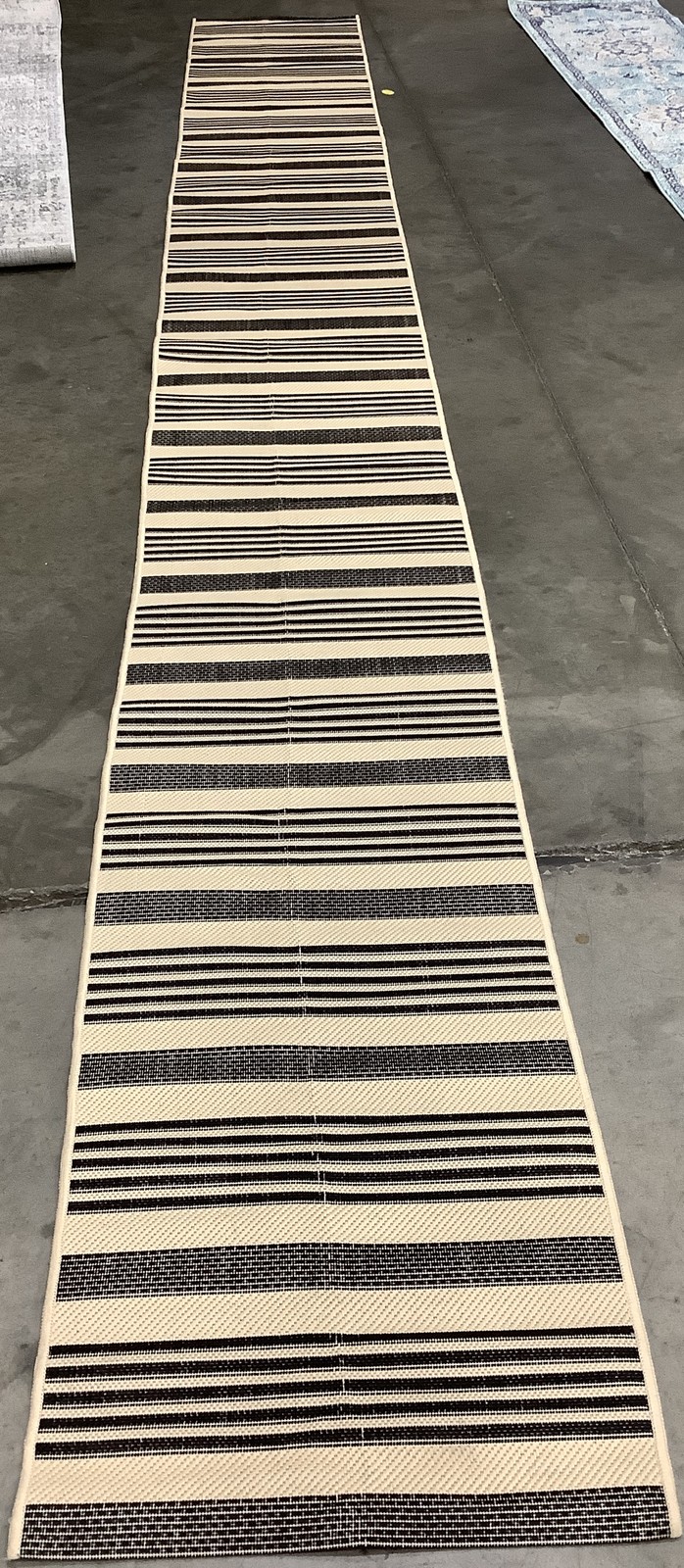 BLACK / BONE 2′-3″ x 20′-0″ Damaged Rug, Reduced Price 1172683223 CY6062-216-220