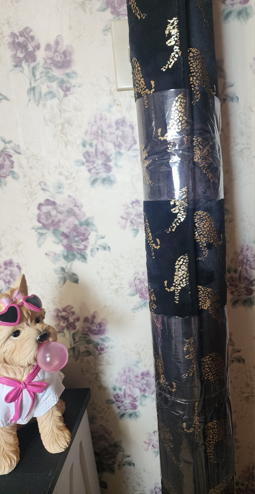 Juicy Couture Black & Gold Metallic Leopard/Cheetah Print Area Rug 4ft x 5.5ft