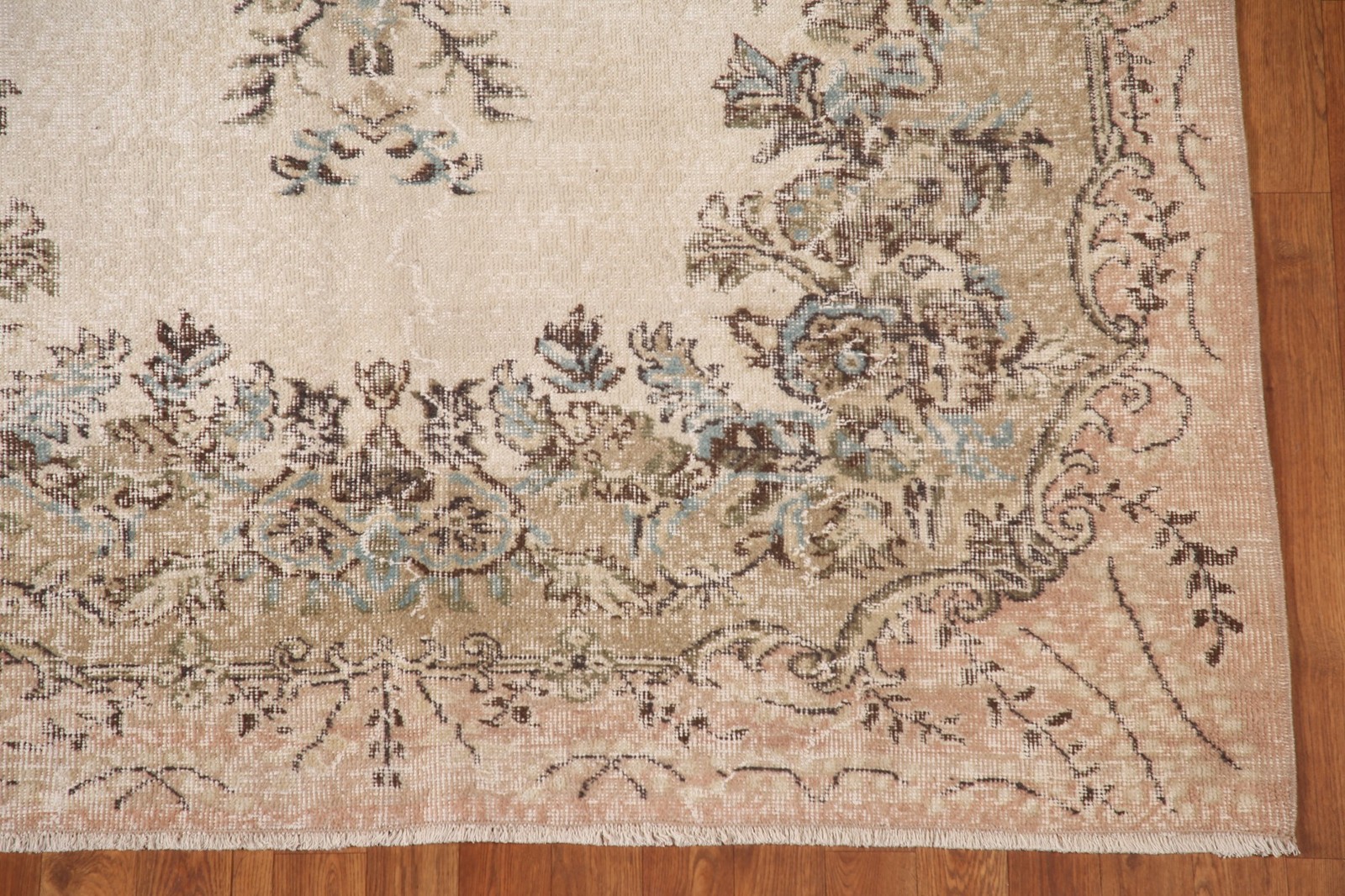 Ivory Sparta Turkish Area Rug 6×9 Distressed Traditional Handmade Wool Carpet