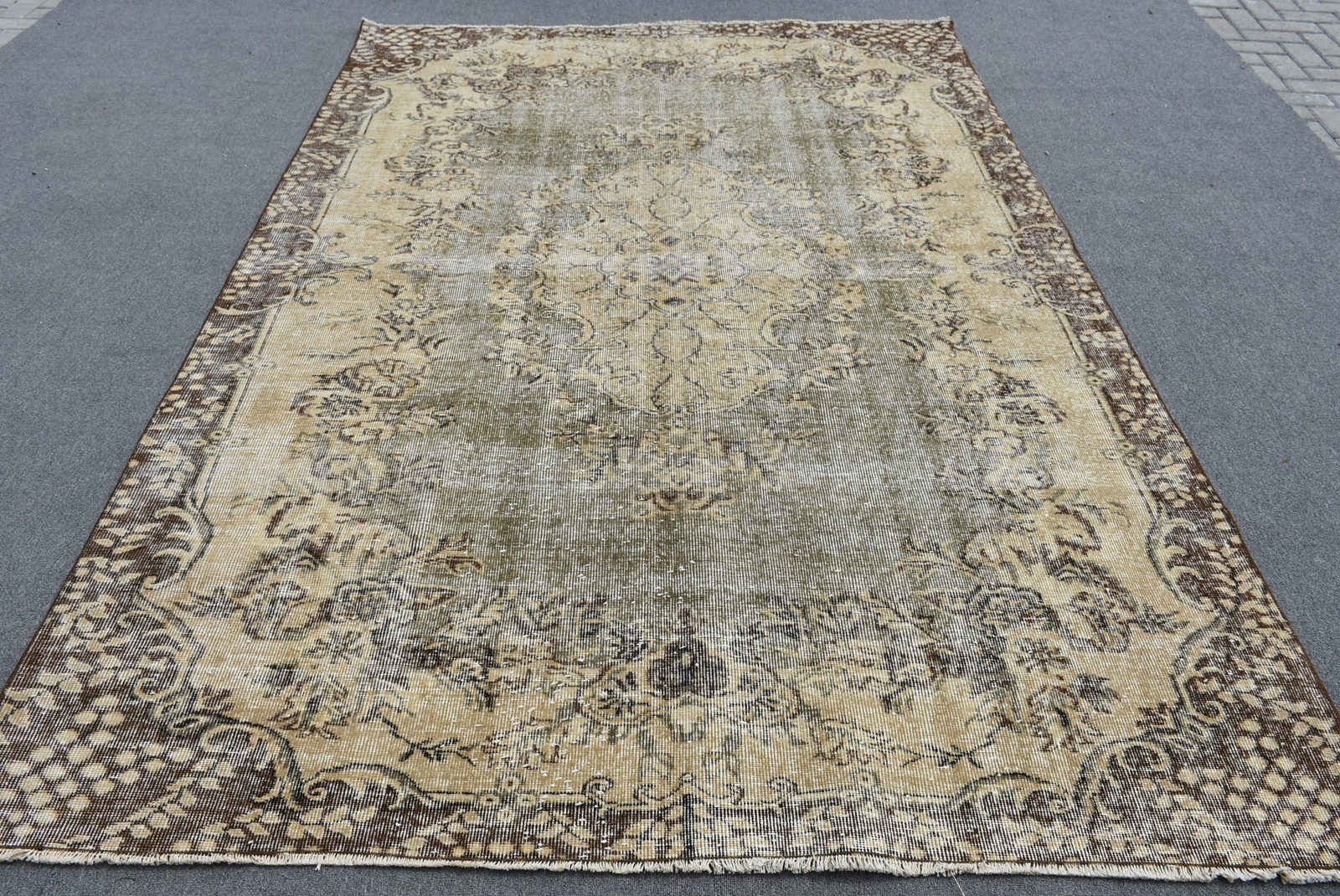 Vintage Turkish Rug 6,6×9,6 ft, Brown Plants & trees Rug