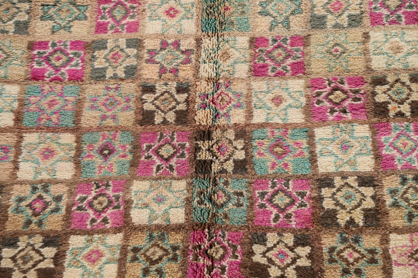 Luxury Hand-Knotted Vintage Moroccan Wool Rugs Checked 6×11 ft