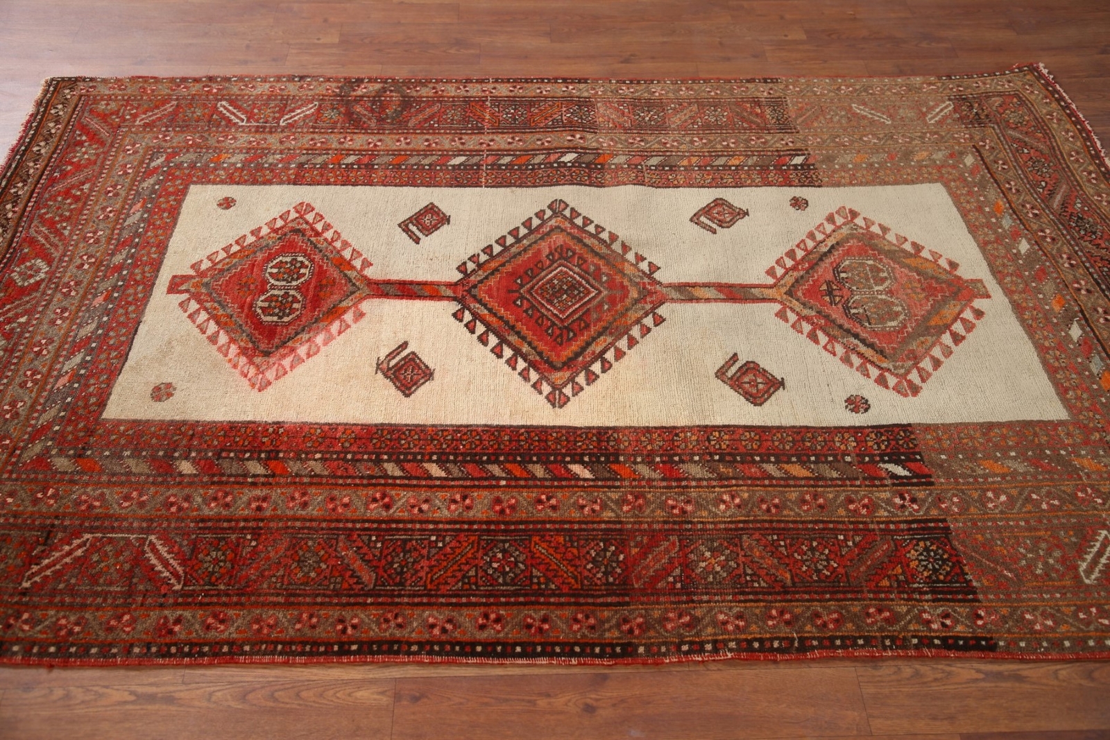 Antique Vegetable Dye Geometric Malayer Area Rug Ivory Wool Hand-made Rug 4’x7′