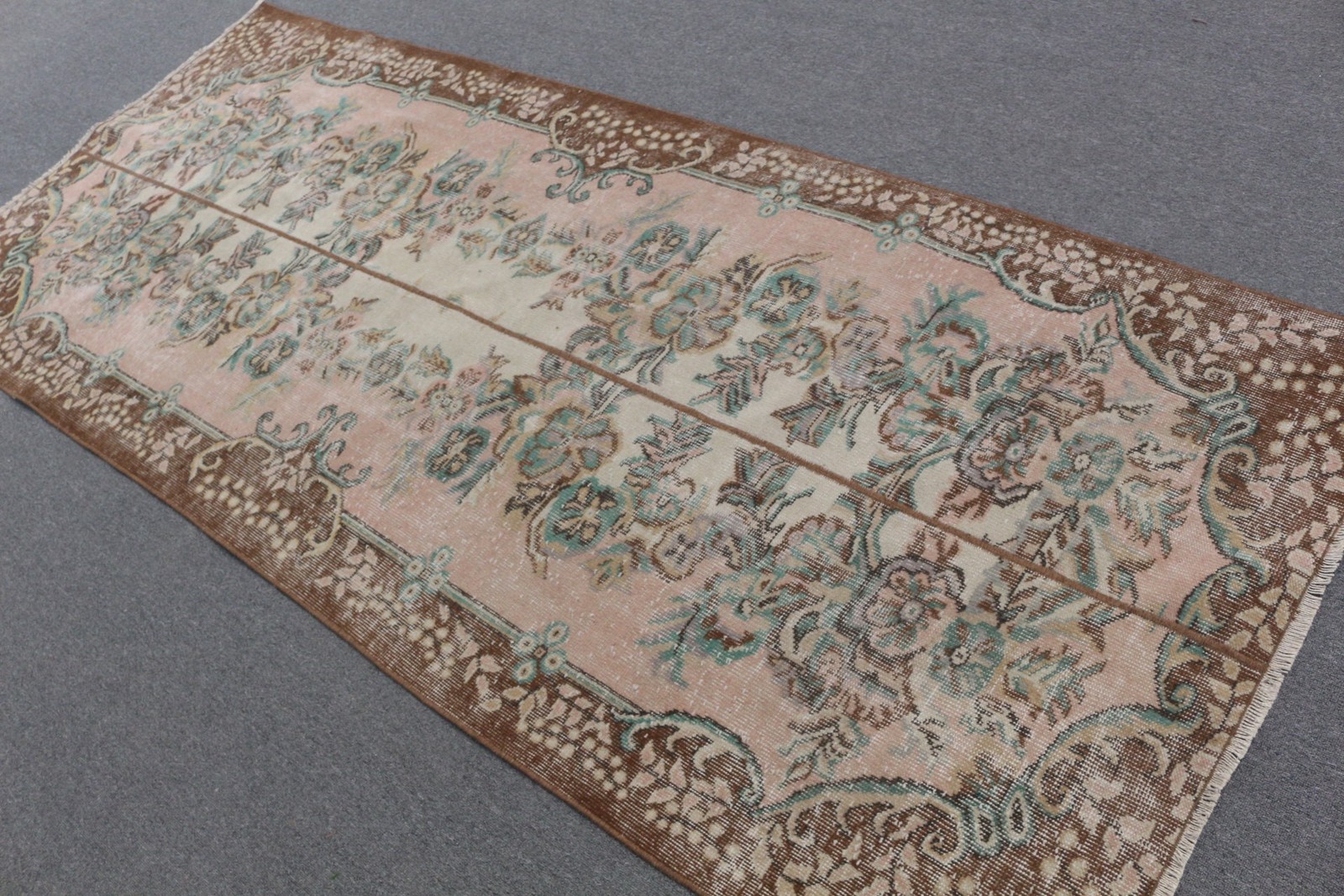 Vintage Rug 3,9×9 ft (119×273 cm), Brown Oriental Turkish Rug