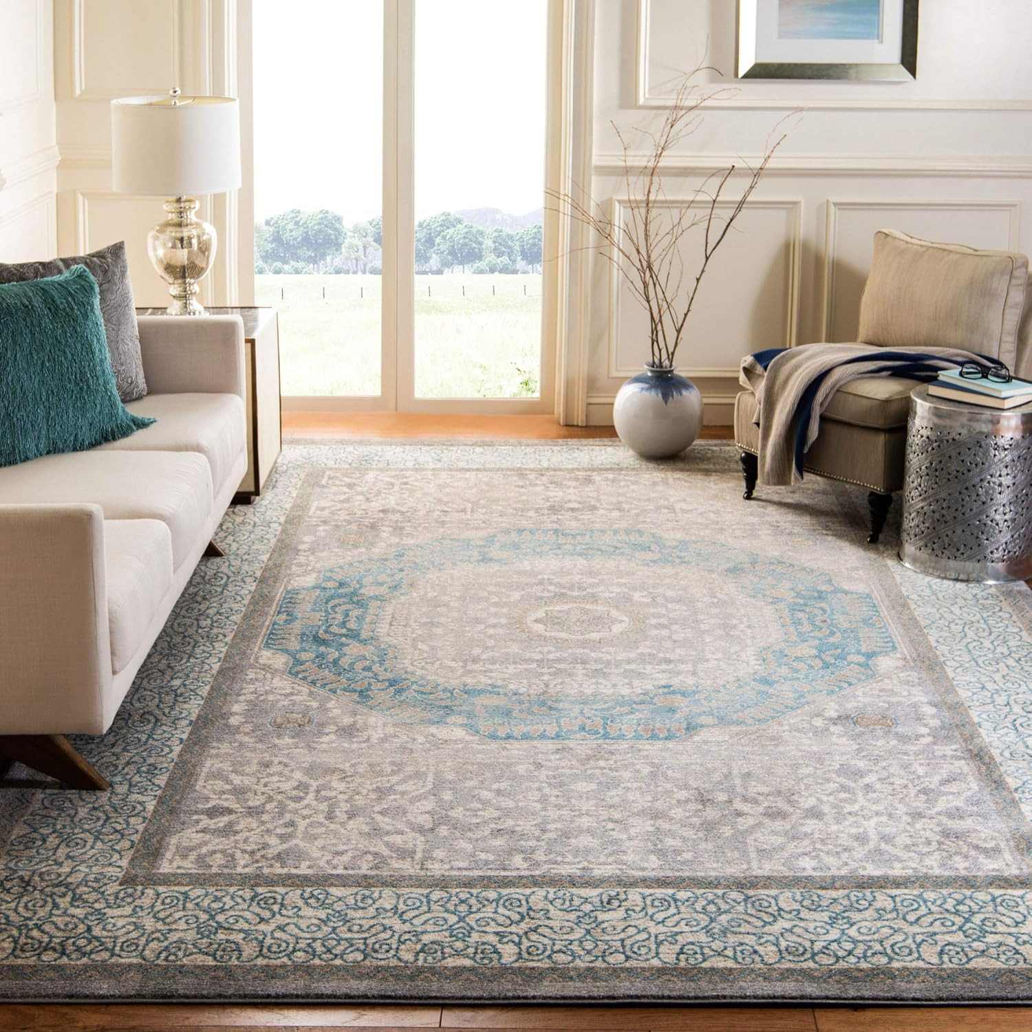 SAFAVIEH Sofia Collection Area Rug – 11′ Square, Light Grey & Blue, Vintage Orie