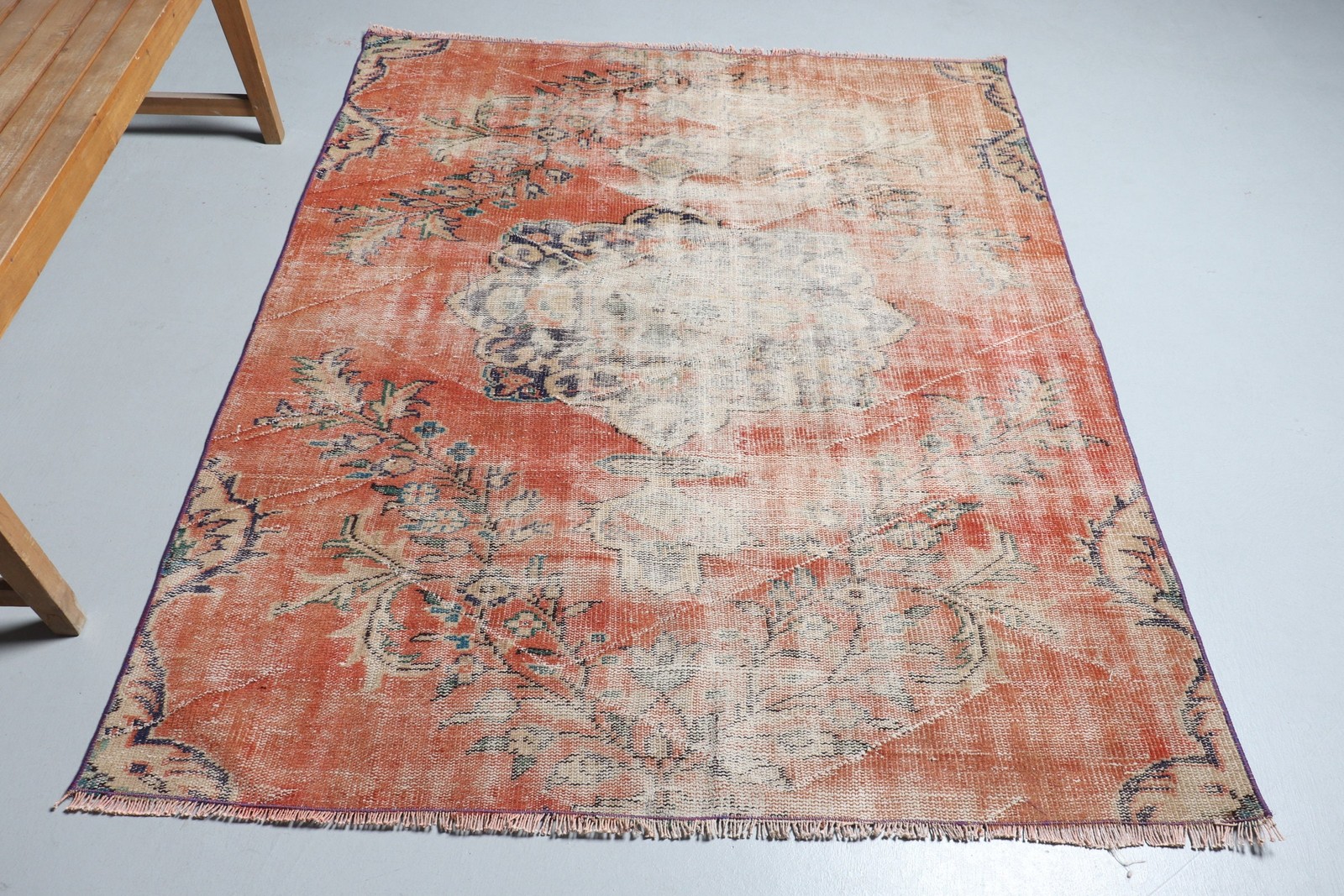 Vintage Area Rug 4,9×6,2 ft, Turkish Rug Red Patchwork Wool Rug