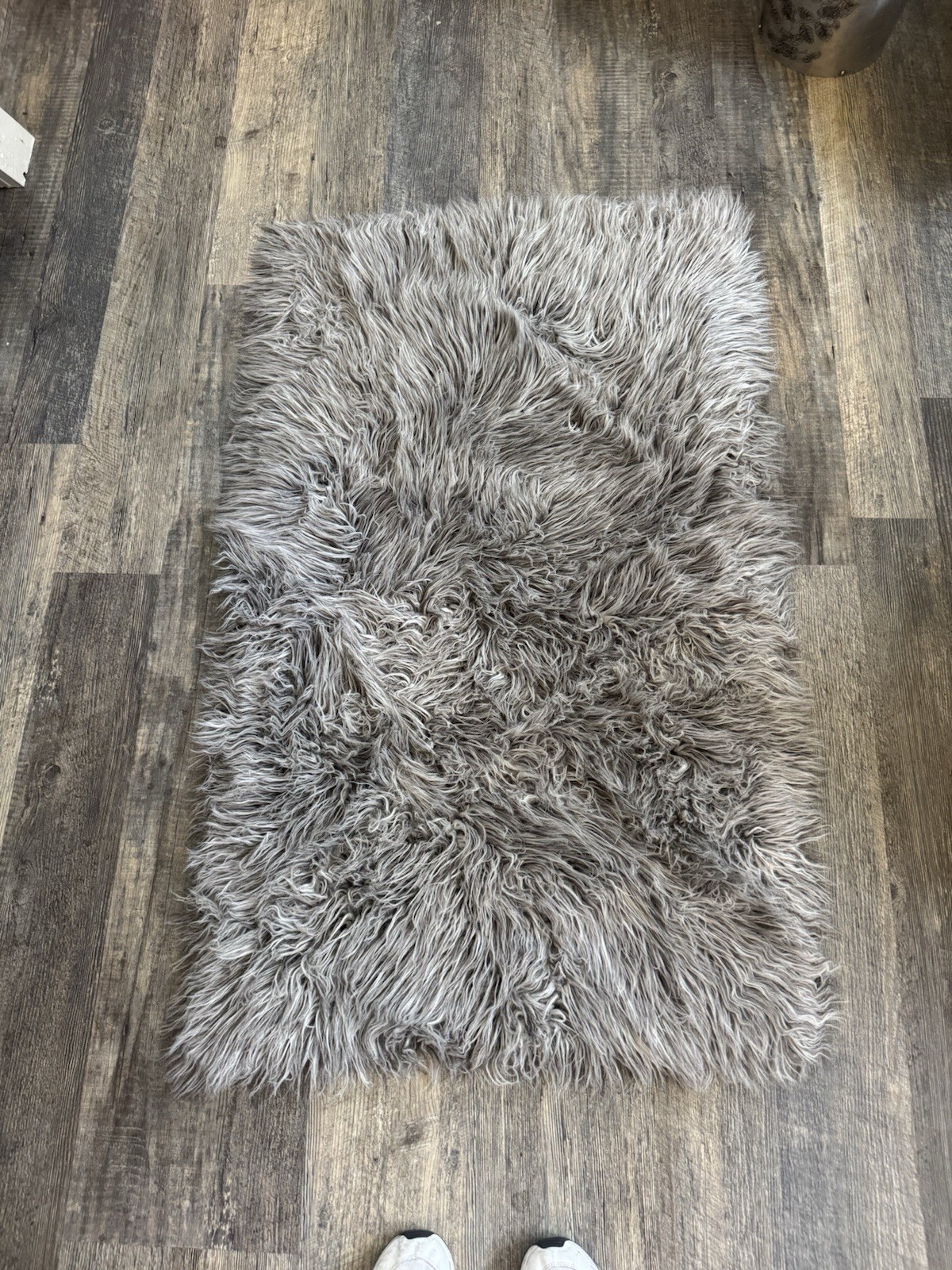 Gray Long Hair Faux Sheepskin Accent Rug 25×45 Plush Shag Fur Area Rug