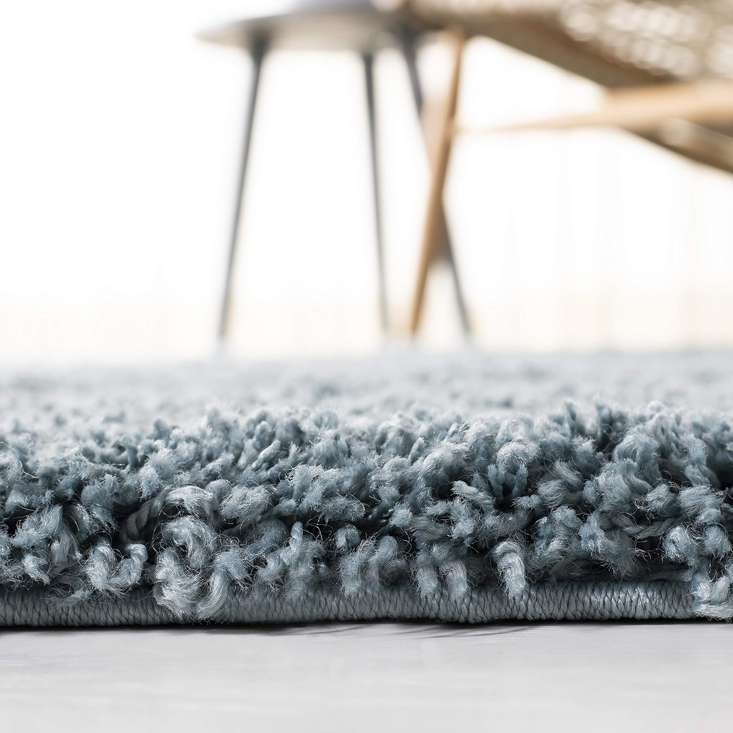 SAFAVIEH California Shag Collection Accent Rug – 2’3″ X 5′, Light Blue, Non-Shed