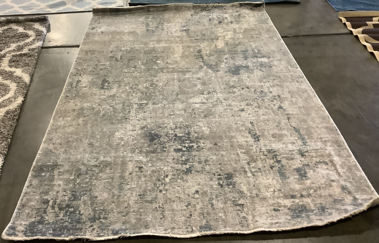 GREY / BLUE 5′-0″ x 8′-0″ Flaw in Rug, Reduced Price 1172677158 WNTB355F-5