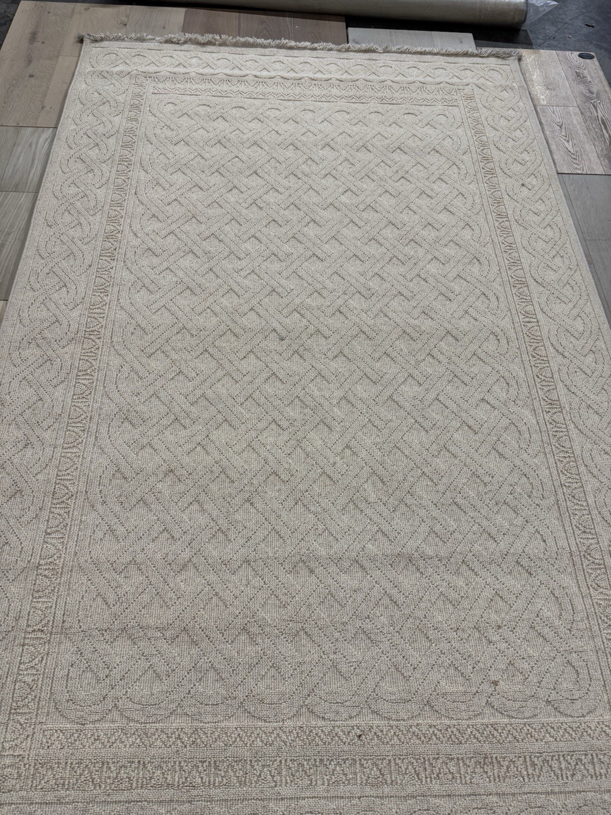 Karastan Chaumiere Coll. Creme Lattice 296/9866 6’x9′ Area rug ::NEW::