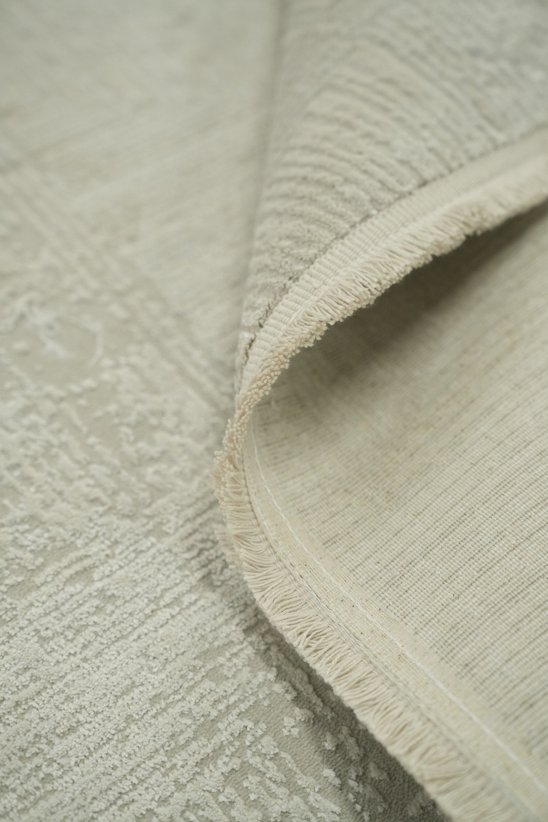 Versatile 5×8 Beige and Gray Modern Area Rug with Subtle Geometric Design