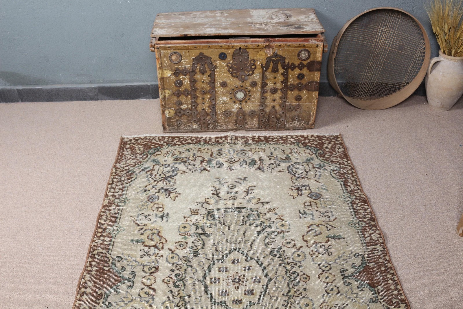 3,7×6,6 ft Area Vintage Rug, Turkish Rug, Brown White Floral Wool Rug