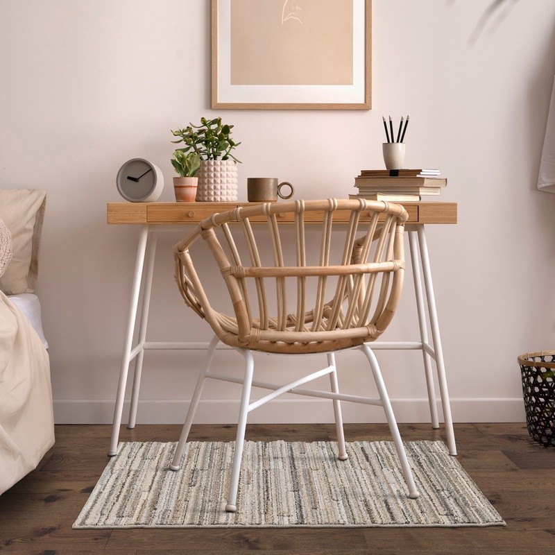 Pixel Indoor Accent Rug Non-Slip Stain Resistant Durable Polypropylene Thickness