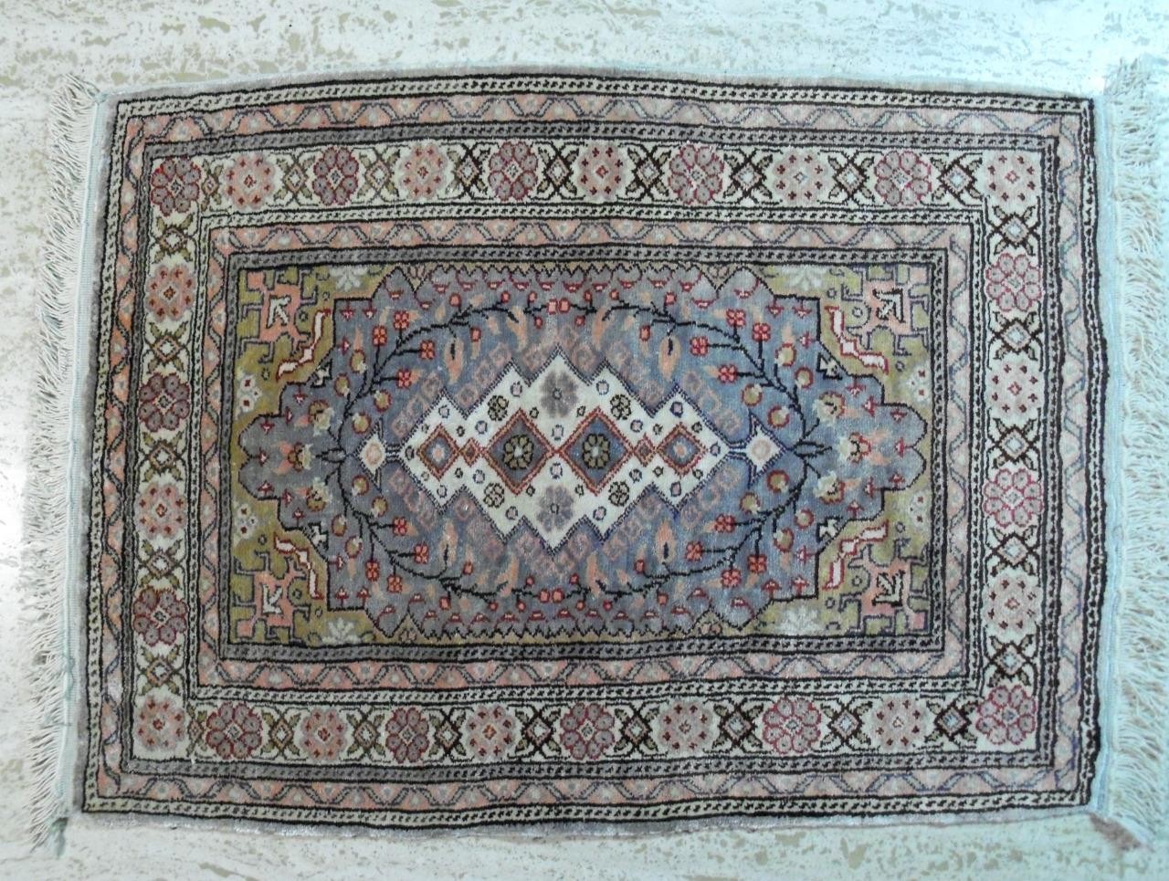 Hand Made Silk Oriental Rug Mat 16″ x 22″ 288 KPSI