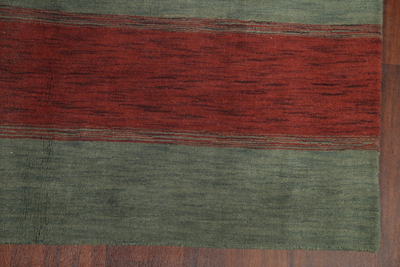 High-quality Green Hand-woven Wool Rug Durable Gabbeh Rug 7×10 ft