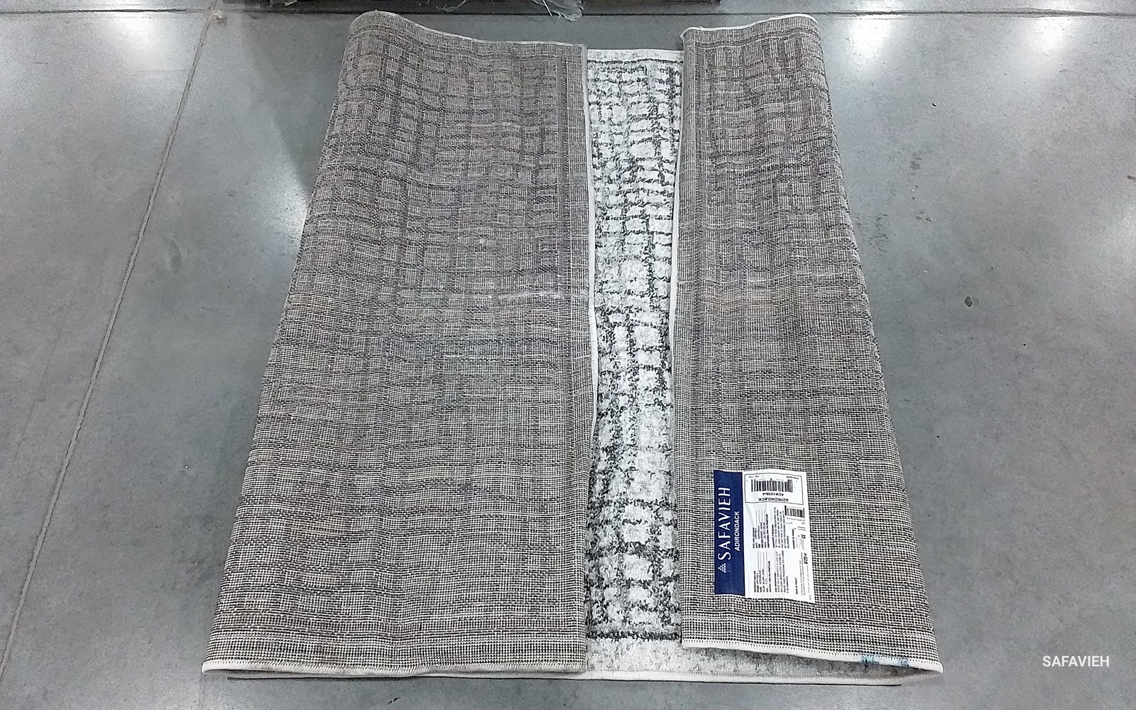 SILVER / IVORY 4′-0″ x 6′-0″ Back Stain Rug, Reduced Price 1172804838 ADR103B-4