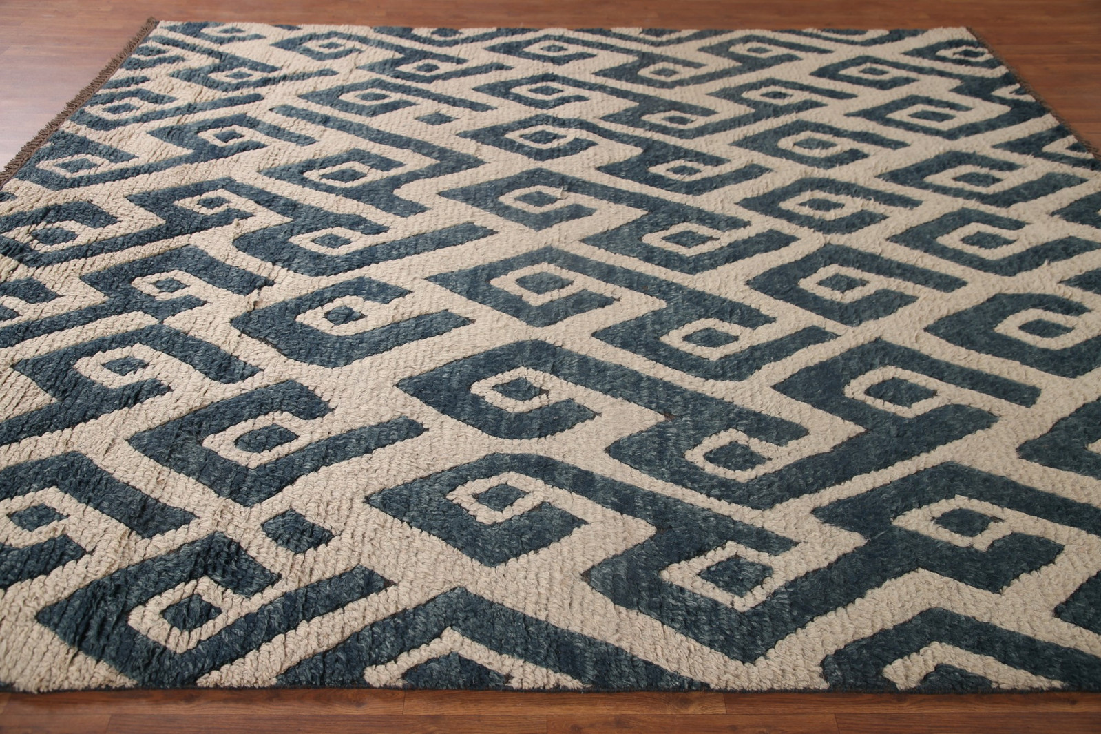 Ivory/ Blue Moroccan Shaggy Oriental Rug Wool Handmade Room Size Carpet 8×10
