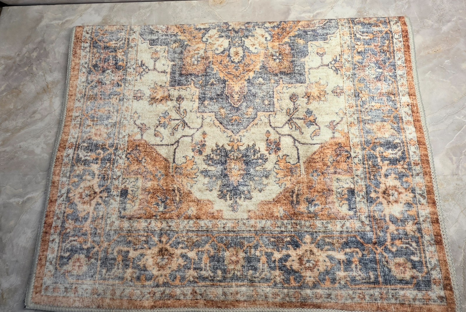 Badgley Mischka Washable Rug 20”x30” American Glamour Soft Plush Surface NWT