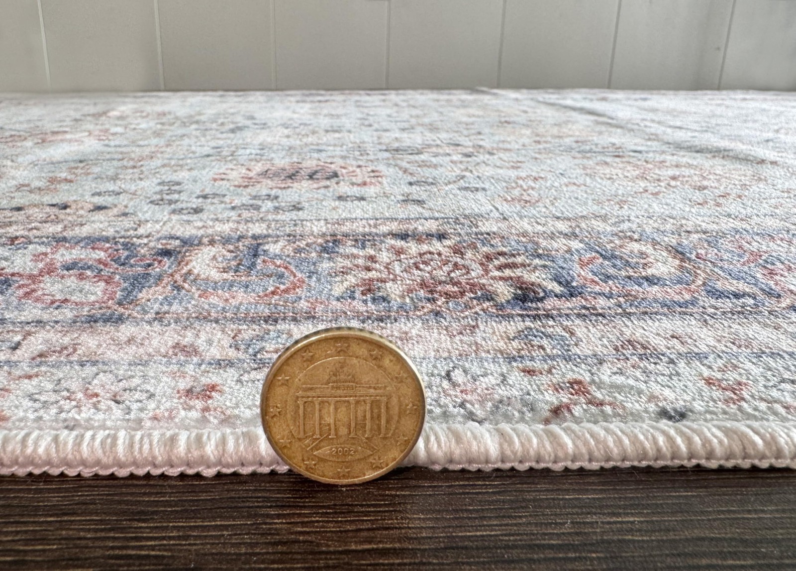GLN Rugs Traditional Collection Area Rug 2’6″ x 7′ Light Blue